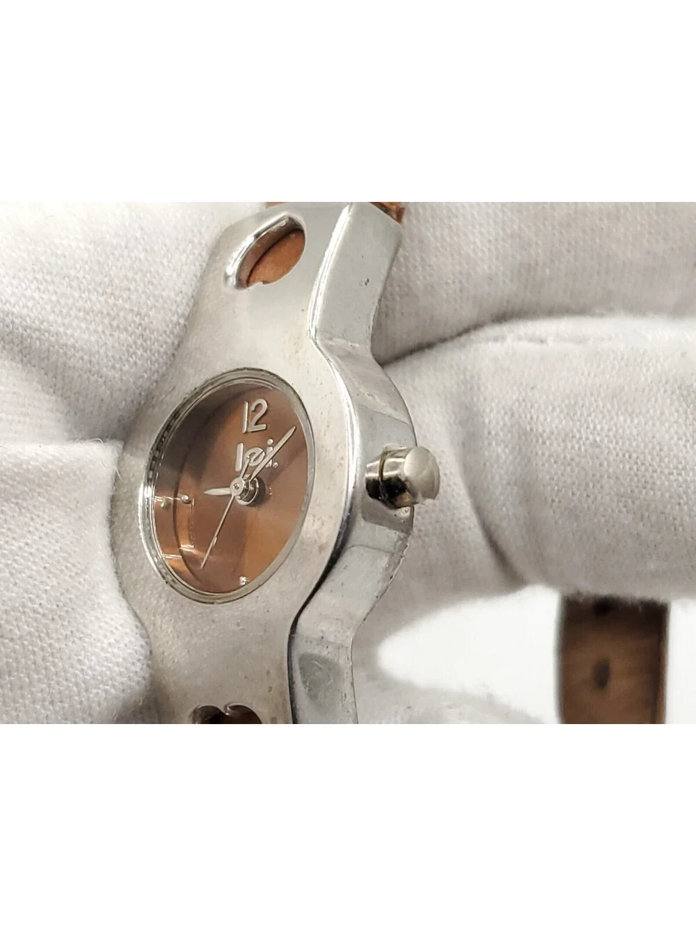 Lei Heart Band Quartz Womens Watch New Battery Silver Tone/Brown 20mm